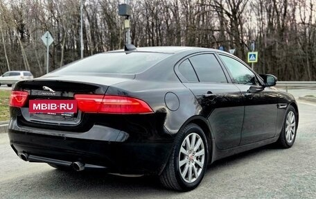 Jaguar XE I рестайлинг, 2018 год, 1 720 000 рублей, 4 фотография