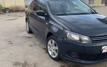 Volkswagen Polo VI (EU Market), 2011 год, 485 000 рублей, 2 фотография