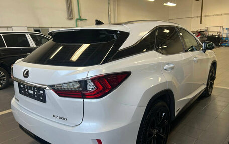 Lexus RX IV рестайлинг, 2019 год, 3 805 000 рублей, 3 фотография