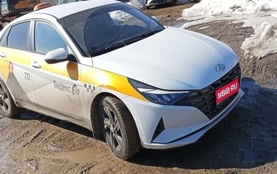 Hyundai Elantra, 2023 год, 1 980 000 рублей, 1 фотография