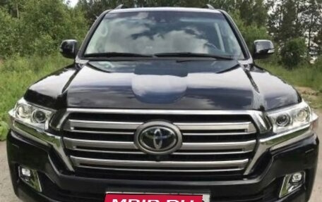 Toyota Land Cruiser 200, 2015 год, 4 900 000 рублей, 1 фотография