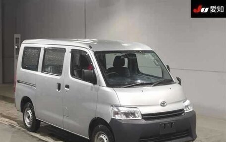 Toyota Town Ace IV, 2020 год, 2 000 000 рублей, 1 фотография