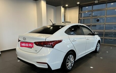 Hyundai Solaris II рестайлинг, 2018 год, 740 000 рублей, 3 фотография