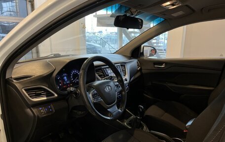 Hyundai Solaris II рестайлинг, 2018 год, 740 000 рублей, 22 фотография