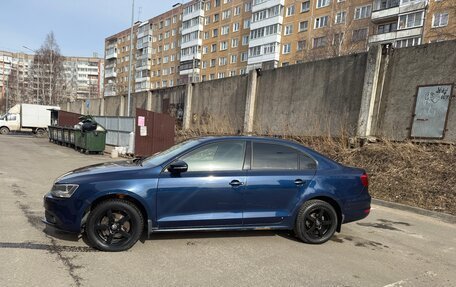 Volkswagen Jetta VI, 2012 год, 750 000 рублей, 2 фотография