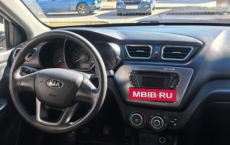 KIA Rio III рестайлинг, 2013 год, 800 000 рублей, 6 фотография