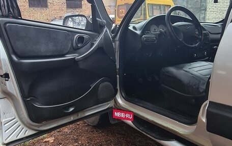 Chevrolet Niva I рестайлинг, 2006 год, 444 000 рублей, 6 фотография