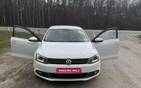 Volkswagen Jetta VI, 2014 год, 910 000 рублей, 9 фотография