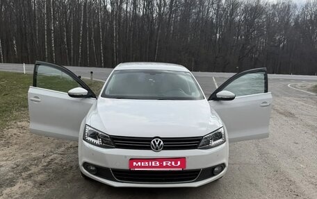 Volkswagen Jetta VI, 2014 год, 910 000 рублей, 11 фотография