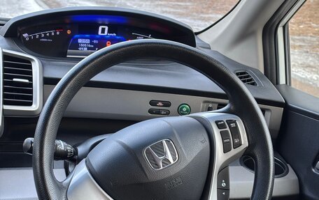 Honda Freed I, 2012 год, 1 080 000 рублей, 22 фотография