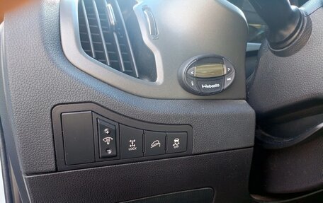 KIA Sportage III, 2010 год, 1 350 000 рублей, 13 фотография