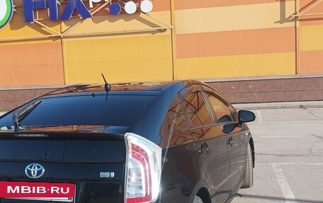 Toyota Prius Alpha I (ZVW40/41), 2012 год, 990 000 рублей, 3 фотография