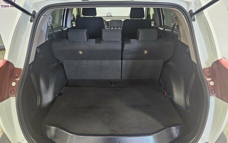 Toyota RAV4, 2015 год, 2 182 000 рублей, 12 фотография