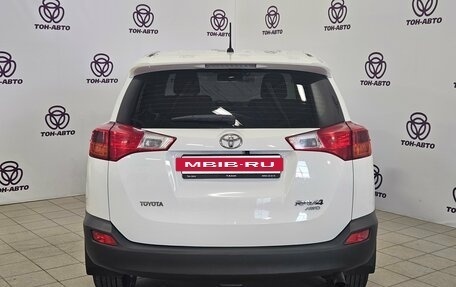 Toyota RAV4, 2015 год, 2 182 000 рублей, 6 фотография