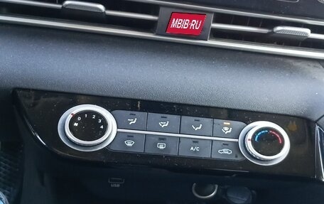 Hyundai Elantra, 2023 год, 1 980 000 рублей, 9 фотография