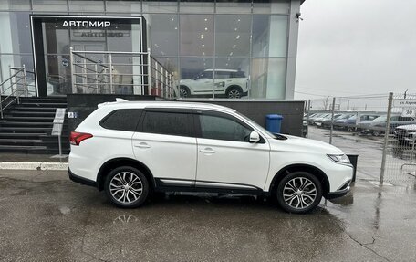 Mitsubishi Outlander III рестайлинг 3, 2018 год, 2 200 000 рублей, 4 фотография