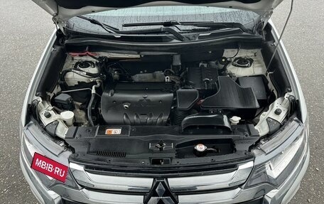 Mitsubishi Outlander III рестайлинг 3, 2018 год, 2 200 000 рублей, 13 фотография