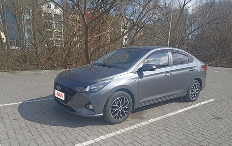 Hyundai Solaris II рестайлинг, 2021 год, 1 560 000 рублей, 3 фотография
