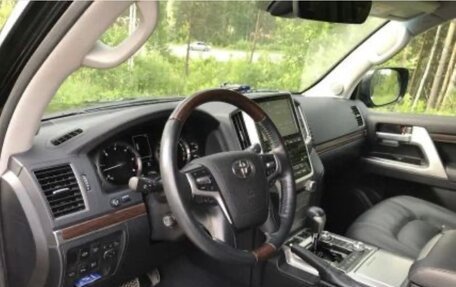 Toyota Land Cruiser 200, 2015 год, 4 900 000 рублей, 3 фотография