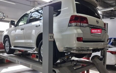 Toyota Land Cruiser 200, 2020 год, 14 000 000 рублей, 6 фотография