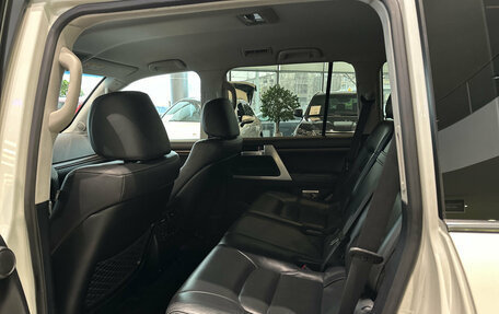 Toyota Land Cruiser 200, 2017 год, 6 413 000 рублей, 16 фотография