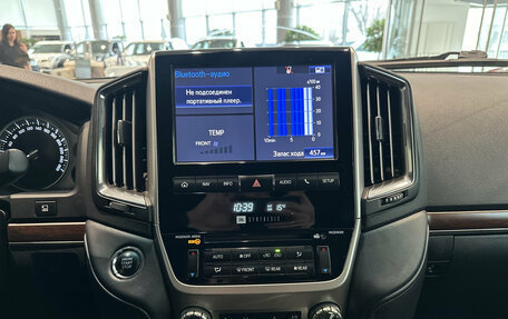 Toyota Land Cruiser 200, 2017 год, 6 413 000 рублей, 19 фотография