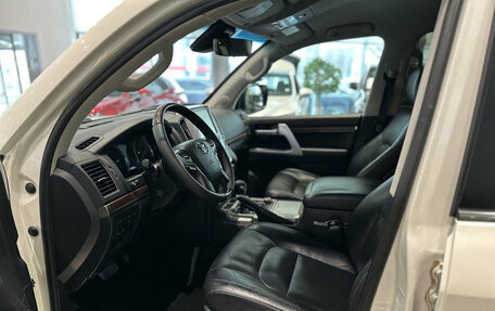 Toyota Land Cruiser 200, 2017 год, 6 413 000 рублей, 20 фотография