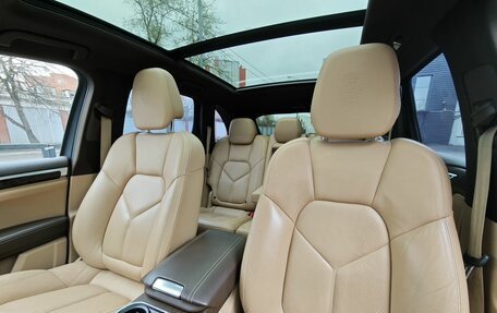 Porsche Cayenne III, 2015 год, 3 747 000 рублей, 18 фотография