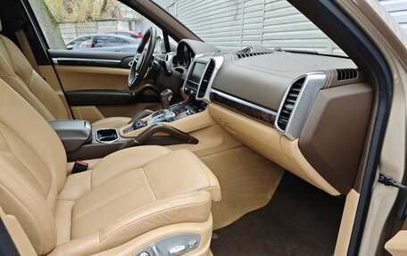 Porsche Cayenne III, 2015 год, 3 747 000 рублей, 28 фотография