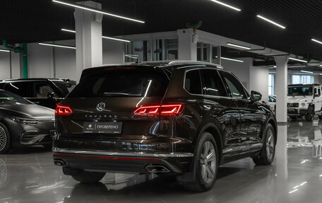 Volkswagen Touareg III, 2019 год, 4 280 000 рублей, 5 фотография