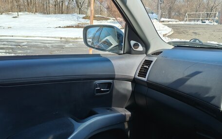 Mitsubishi Outlander III рестайлинг 3, 2009 год, 980 000 рублей, 10 фотография