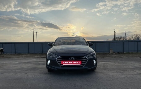 Hyundai Elantra VI рестайлинг, 2017 год, 1 450 000 рублей, 9 фотография