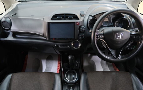 Honda Fit Shuttle I рестайлинг, 2014 год, 1 099 000 рублей, 13 фотография