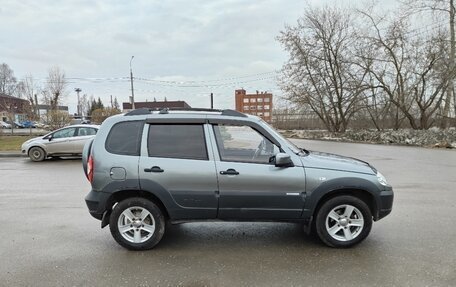 Chevrolet Niva I рестайлинг, 2013 год, 470 000 рублей, 3 фотография