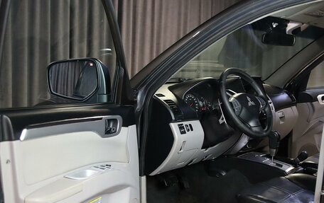 Mitsubishi Pajero Sport II рестайлинг, 2013 год, 1 349 000 рублей, 7 фотография