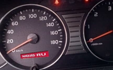 Toyota Land Cruiser 100 рестайлинг 2, 2005 год, 4 500 000 рублей, 6 фотография