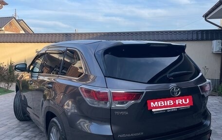 Toyota Highlander III, 2015 год, 3 000 000 рублей, 5 фотография