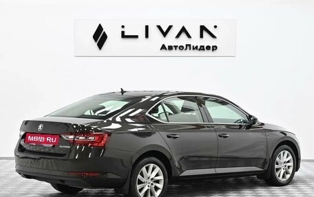 Skoda Superb III рестайлинг, 2018 год, 1 775 000 рублей, 4 фотография