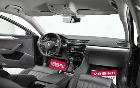 Skoda Superb III рестайлинг, 2018 год, 1 775 000 рублей, 10 фотография