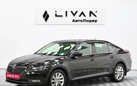 Skoda Superb III рестайлинг, 2018 год, 1 775 000 рублей, 3 фотография