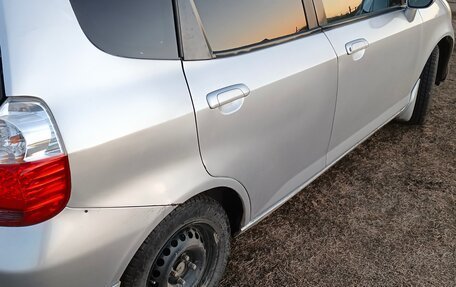 Honda Fit III, 2002 год, 360 000 рублей, 2 фотография