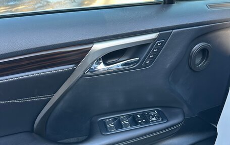 Lexus RX IV рестайлинг, 2019 год, 4 290 000 рублей, 13 фотография