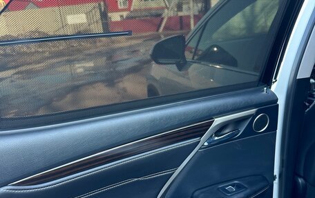 Lexus RX IV рестайлинг, 2019 год, 4 290 000 рублей, 14 фотография