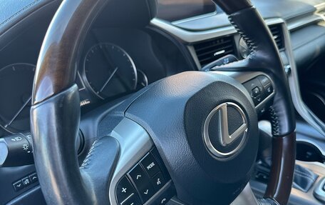 Lexus RX IV рестайлинг, 2019 год, 4 290 000 рублей, 17 фотография