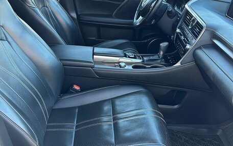 Lexus RX IV рестайлинг, 2019 год, 4 290 000 рублей, 20 фотография