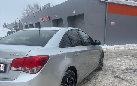 Chevrolet Cruze II, 2011 год, 550 000 рублей, 4 фотография