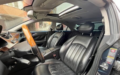 Mercedes-Benz CLS, 2004 год, 985 000 рублей, 8 фотография