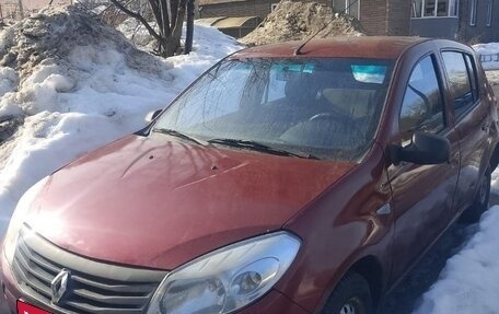 Renault Sandero I, 2013 год, 270 000 рублей, 2 фотография