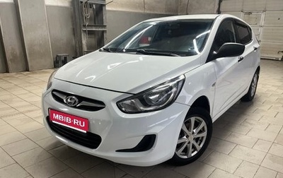 Hyundai Solaris II рестайлинг, 2011 год, 620 000 рублей, 1 фотография
