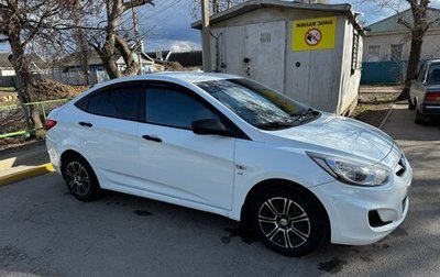 Hyundai Solaris II рестайлинг, 2013 год, 800 000 рублей, 1 фотография
